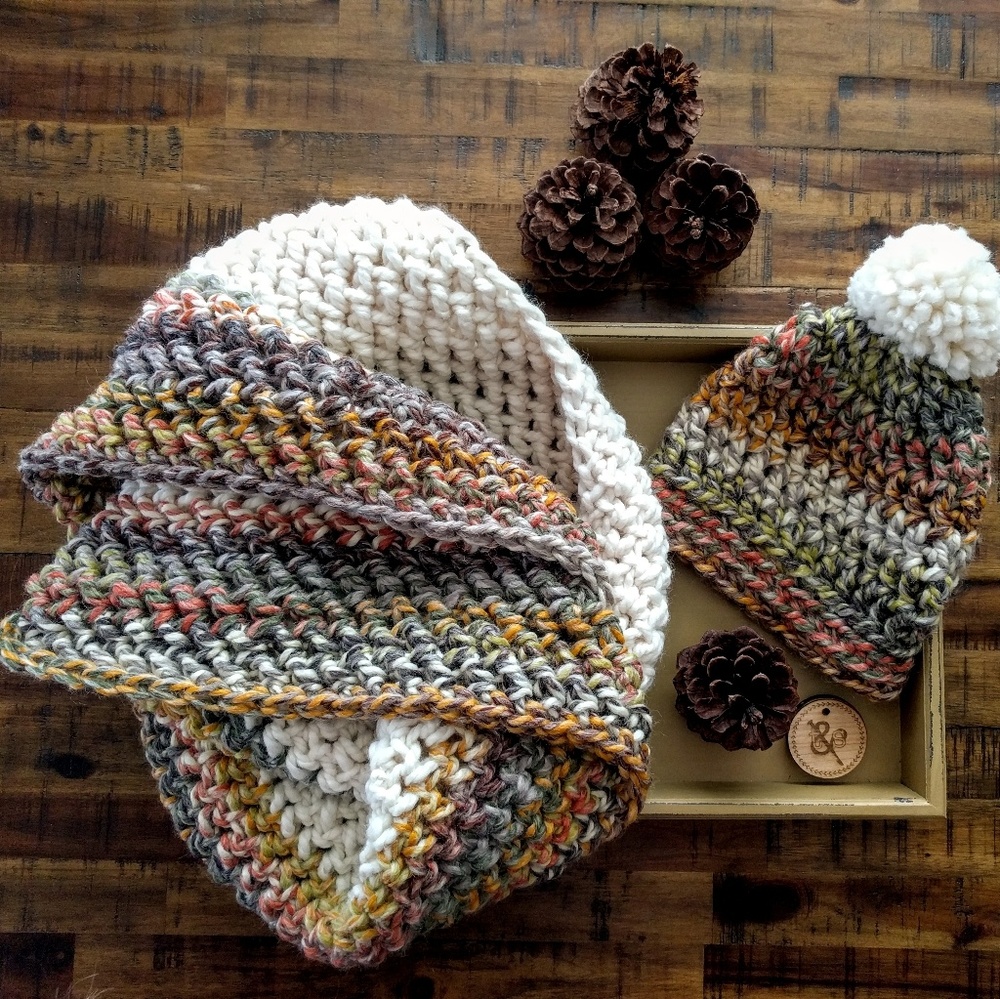 Colorful infinity scarf; Handmade and original!